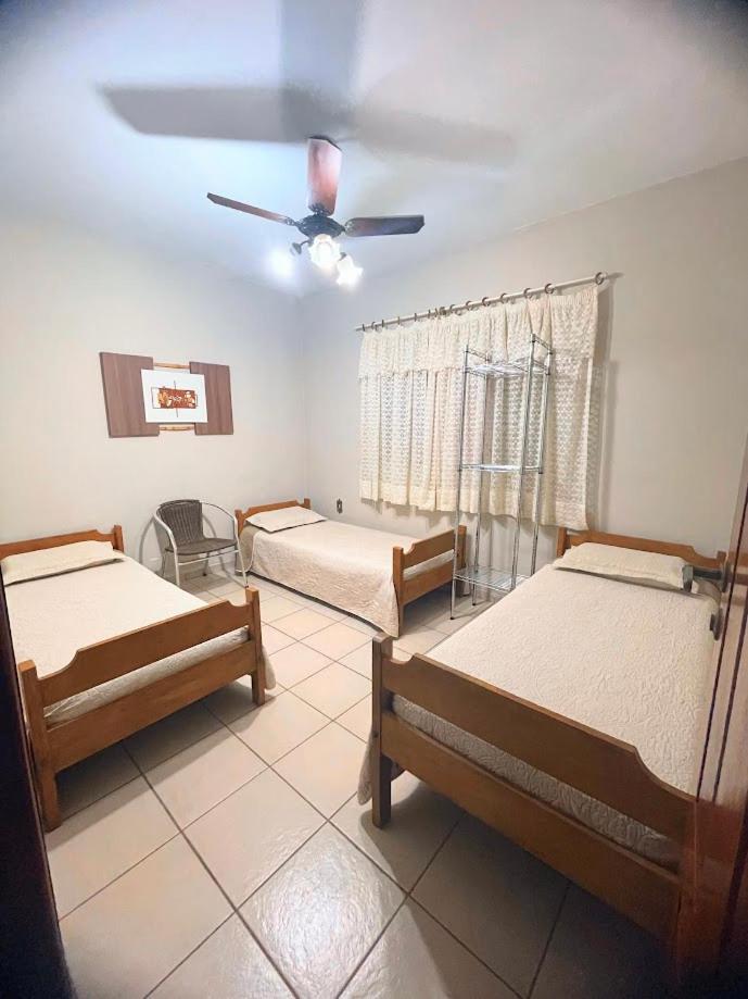 Casa de férias Casa Caldas Novas, Piscina Aquecida, Max 12 Pessoas, Locacao Minima De 2 Noites